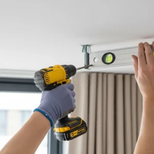 نصب پرده روی سقف کاذب